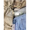 Image 2 : Jeans & Clothing Lot