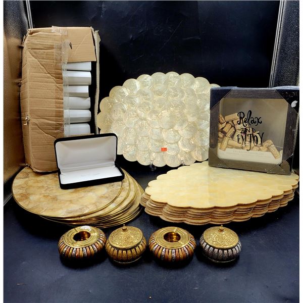 Necklace Display Boxes, Place Mats & Home Décor