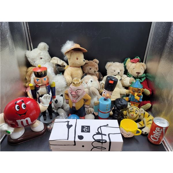 Vintage Plush Toys & Figures