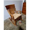 Image 2 : Antique Oak Rocking Chair