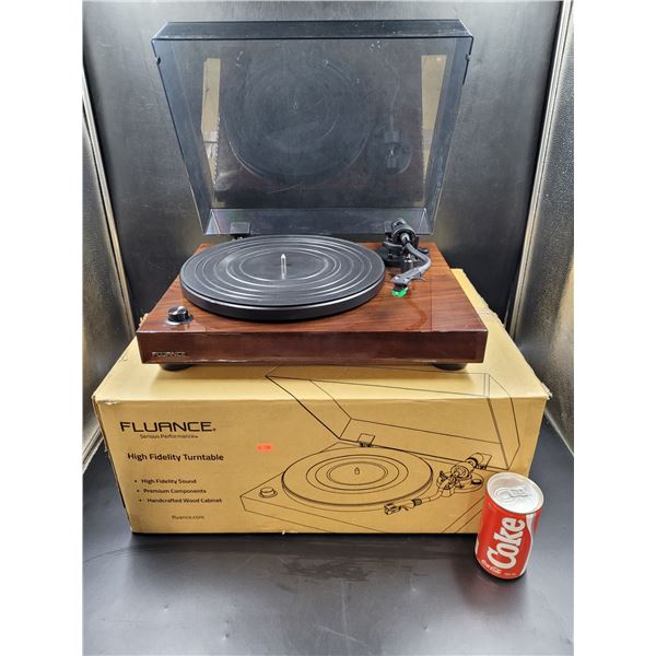 Fluance High Fidelity Turntable