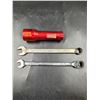 Image 1 : Snap-on Wrenches and Flashlight