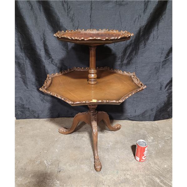 Antique 2 Tier Pie Crust/Dumbwaiter Table