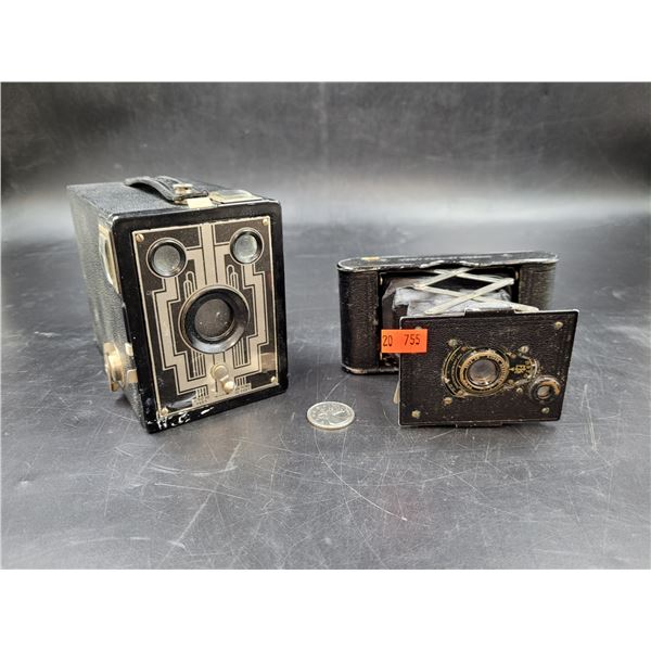 Vintage Kodak Brownie Six-20 & Kodak Anastigmat