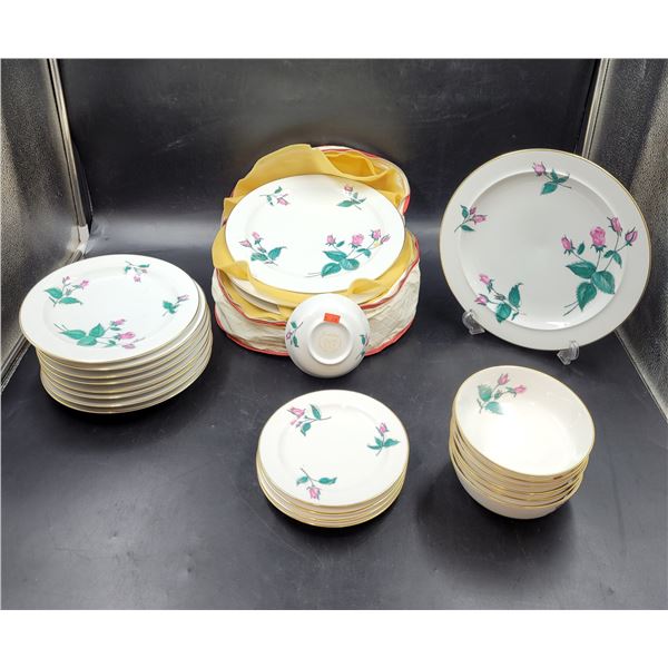 Vintage Bavarian Everlasting Dish Set