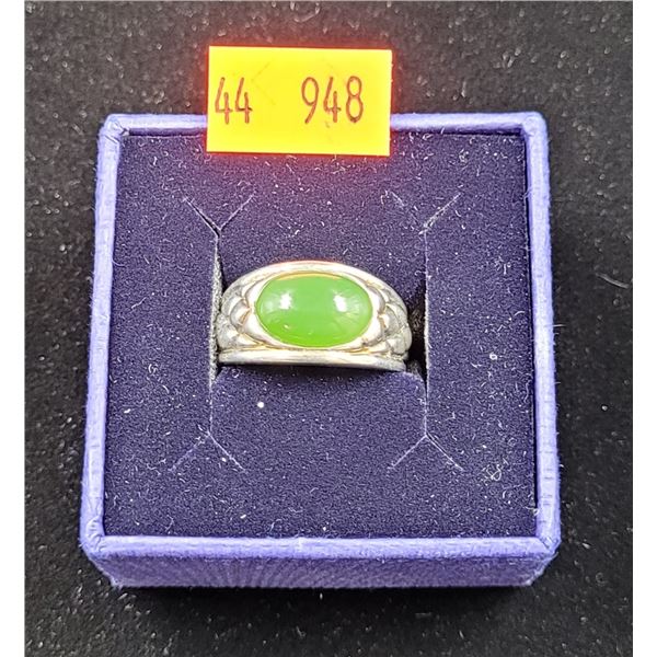 Sterling Silver Ring w/ Green Stone