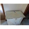 Image 2 : Painted Wash Stand 17'' x 27'' x 28'' 