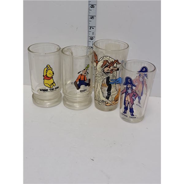 4 Vintage 1970'S Collectible Captain Crook & Pepsi / Disney Glasses