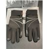 Image 4 : 3 Pairs of Tibisi Touch-Screen Water Resistant/Windproof Anti-Slip Gloves for Outdoors - New
