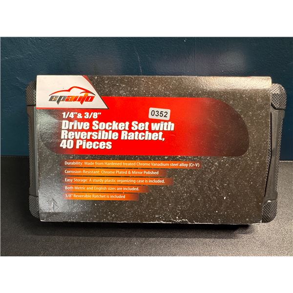 1 1/4" and 3/8" Drive Socket Set with Reversable Ratchet - 40PCS