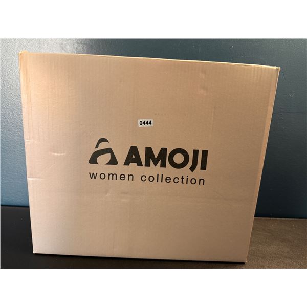 1 Pair of Amoji Womens Fancy Cowboy Boots Size 39 (8.5)