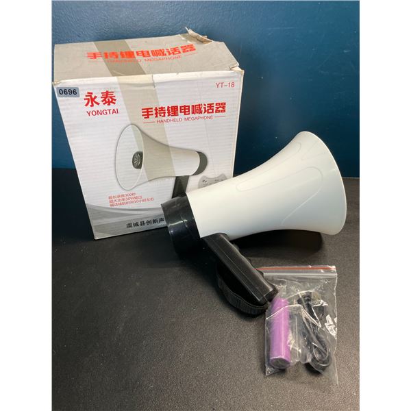 Lot of 1 Handheld Megaphone - Brand New! Great for Events, Sports Games, etc.