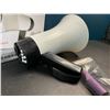 Image 2 : Lot of 1 Handheld Megaphone - Brand New! Great for Events, Sports Games, etc.