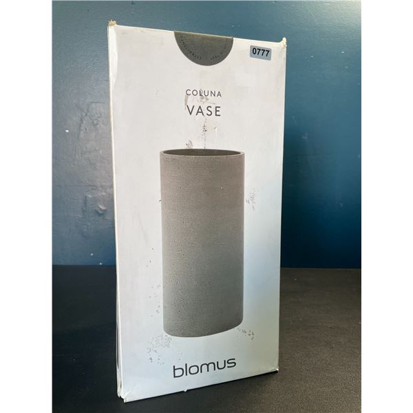 1 Blomus Coluna Vase - Polystone Light Grey Elegant Design - 11 inches - Brand New!