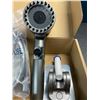 Image 2 : 1 High-Pressure Shower Head with Handle - 3 Spray Modes - Brand New