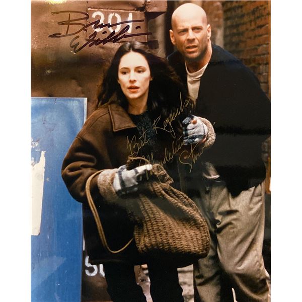 12 Monkeys Bruce Willis and Madeleine Stowe signed movie photo. GFA Authenticated