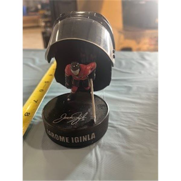 Jarome Iginla - small helmet figure