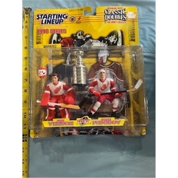 1998 Mike Vernon/Sergei Fedorov figures