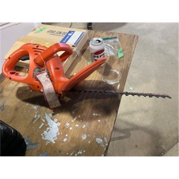 hedge trimmer - eletric