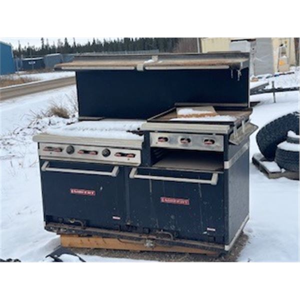 Flat top propane stove