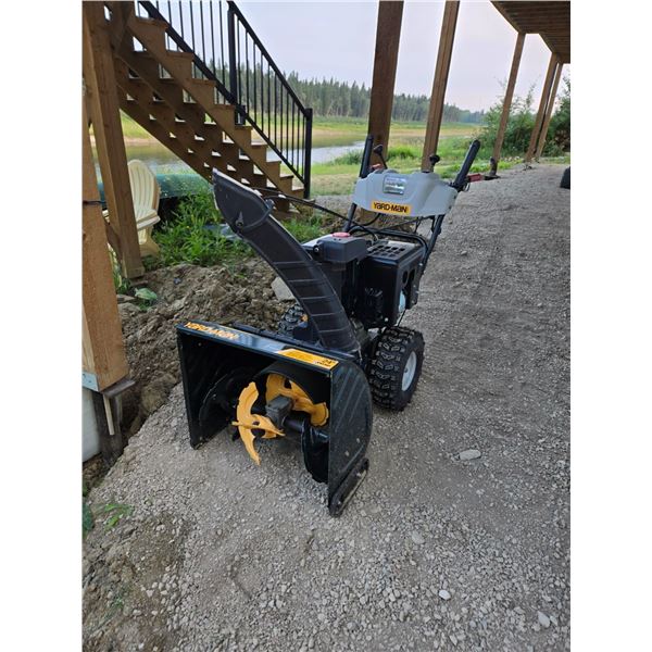 snow blower - 24 inch wide