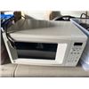 Image 1 : Microwave