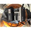 Image 1 : vintage polaroid camera