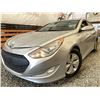 Image 1 : C6J -- 2013 HYUNDAI SONATA HYBRID SILVER 220480 KMS