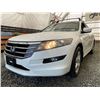 Image 2 : C4 -- 2010 HONDA ACCORD CROSSTOUR, WHITE, 201873 KMS, ALL WHEEL DRIVE