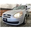 Image 2 : A12E -- 2009 HYUNDAI ACCENT, SILVER, 203480 KMS, FRONT WHEEL DRIVE