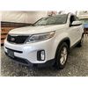 Image 2 : C6R -- 2015 KIA SORENTO, WHITE, 241543 KMS, ALL WHEEL DRIVE