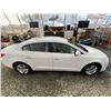 Image 8 : C6B -- 2011 BUICK LACROSSE CX, WHITE, 180405 KMS, FRONT WHEEL DRIVE