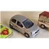 Image 3 : 401 -- Tonka Friction Motor Porsche, Vintage Buddy L Bubble Yum Gum Semi Truck, 1998 Toyota Echo Die