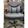 Image 1 : 455 -- ROLLING OFFICE CHAIR WITH ARM RESTS, SMALL WOOD BLACK STOOL