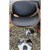 Image 1 : 469 -- WOODEN ACCENT BAR STOOLS