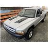 Image 1 : A12S -- 2001 DODGE DAKOTA, SILVER, 297885 KMS, 4X4