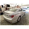 Image 15 : C6J -- 2013 HYUNDAI SONATA HYBRID SILVER 220480 KMS