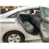 Image 40 : C6J -- 2013 HYUNDAI SONATA HYBRID SILVER 220480 KMS