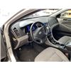 Image 50 : C6J -- 2013 HYUNDAI SONATA HYBRID SILVER 220480 KMS