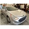 Image 9 : C6J -- 2013 HYUNDAI SONATA HYBRID SILVER 220480 KMS