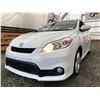 Image 2 : C6R -- 2014 TOYOTA MATRIX, WHITE, 254108 KMS, FRONT WHEEL DRIVE