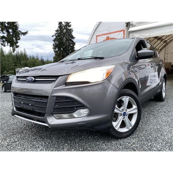 0F -- 2013 FORD ESCAPE SE, GREY, 213585 KMS, FRONT WHEEL DRIVE ***!!! NO RESERVE !!!***