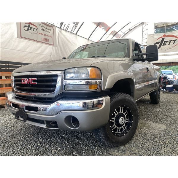 B6G -- 2003 GMC SIERRA 2500, GOLD, 178322 KMS, 4X4