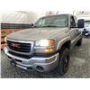 Image 3 : B6G -- 2003 GMC SIERRA 2500, GOLD, 178322 KMS, 4X4