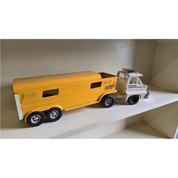 500 -- ERTL, STRUCTO TRACTOR AND TRAILER. VINTAGE PRESSED STEEL.
