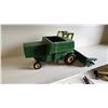 Image 2 : 504 -- ERTL DIECAST JOHN DEERE MODEL 6600 COMBINE TRACTOR