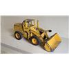 Image 1 : 516 -- VINTAGE ERTL INTERNATIONAL HOUGH PAYLOADER