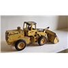 Image 2 : 516 -- VINTAGE ERTL INTERNATIONAL HOUGH PAYLOADER