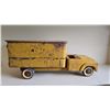 Image 2 : 528 -- VINTAGE LIL BEAVER HERTZ RENTAL MOVING DELIVERY VAN