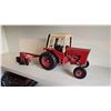 Image 1 : 531 -- INTERNATIONAL HARVESTER FARM TOY TRACTOR 1586 ERTL 1/16, WITH RARE TRAILER PLOW
